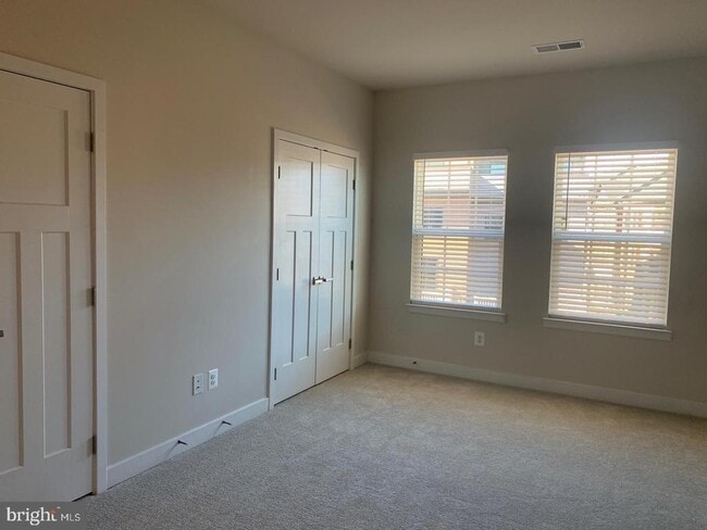 Building Photo - 14036 Sunrise Valley Dr
