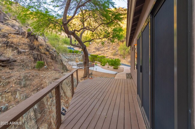 Building Photo - 126 W North Ln