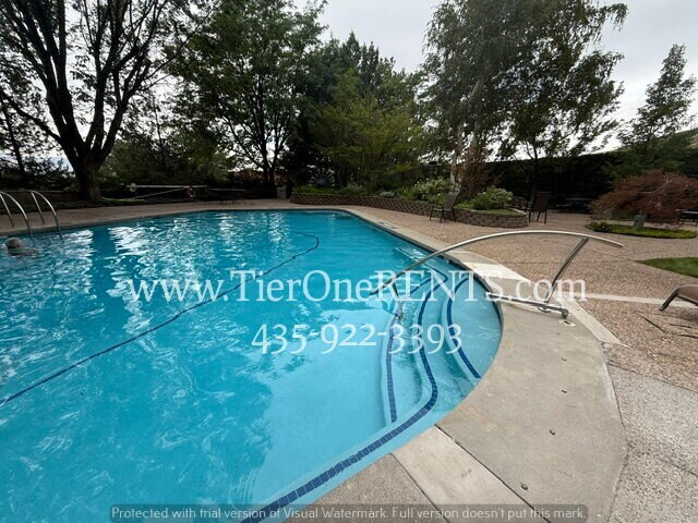 Building Photo - This property offers a NO DEPOSIT option available for qualified renters