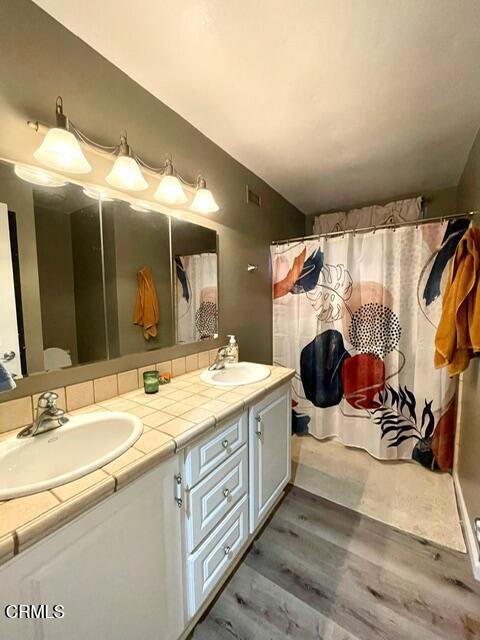 Building Photo - 883 Moreno Dr