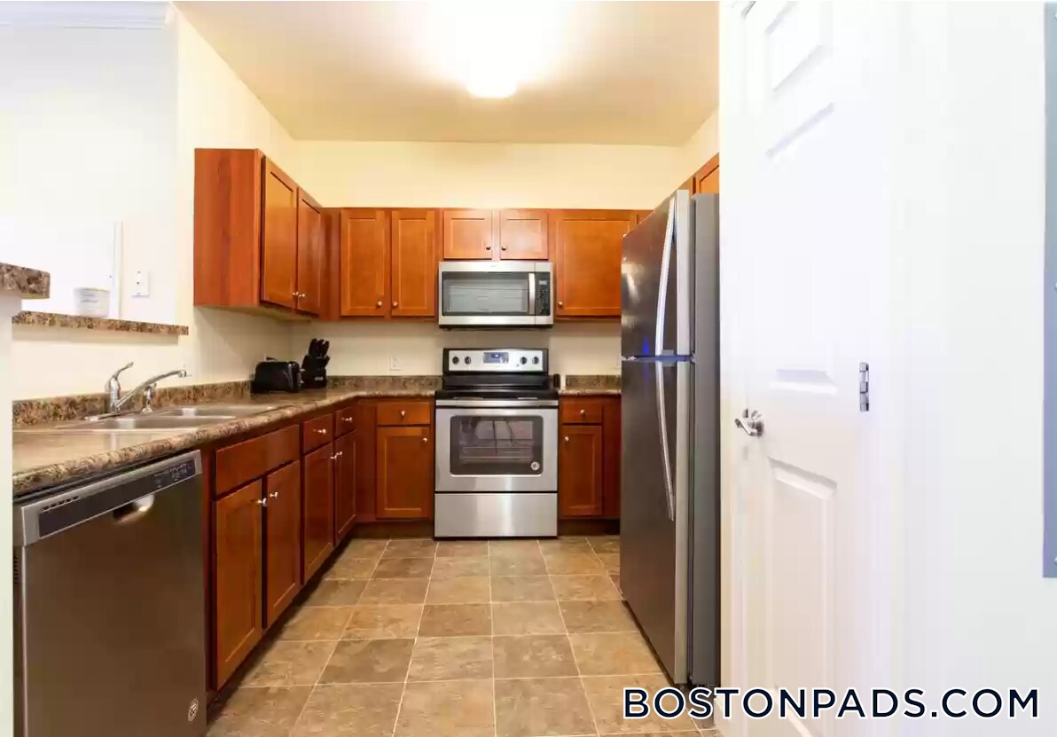 Building Photo - 311 Lowell St