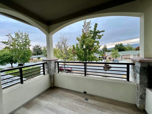 Building Photo - 1849 Potrero Dr