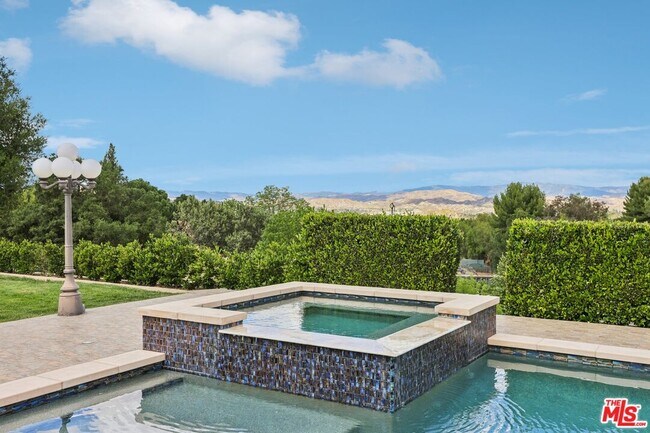 Building Photo - 27048 Triumph Ave