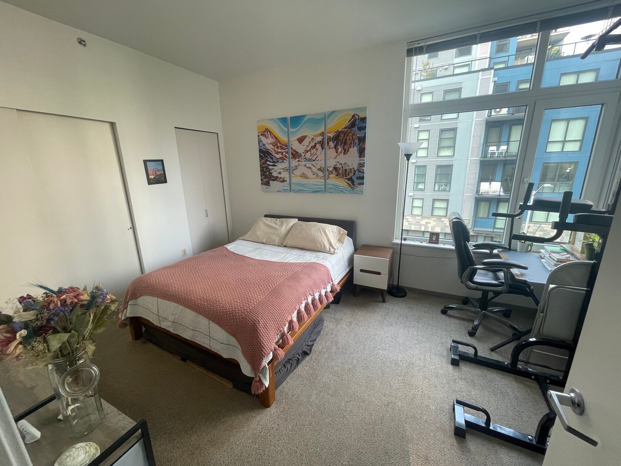 Big open bedroom - 2717 Western Ave