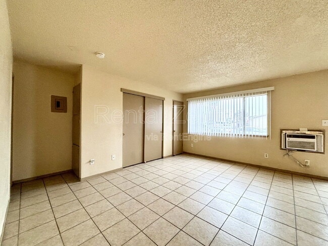 Building Photo - 1104 I St