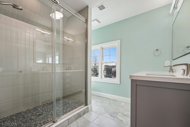 Building Photo - 30 Woodland Ave