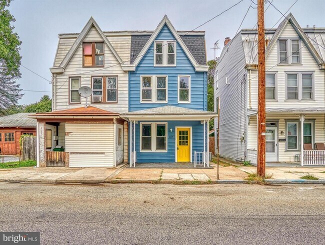 Building Photo - Coming Soon a Spacious Four Bedroom Home i...