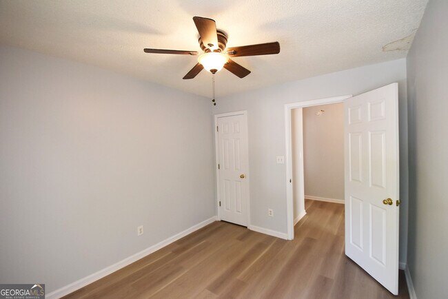 Building Photo - 402 Sherrels Ford