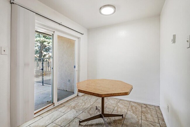 Building Photo - 195 Monte Alto Pl NE