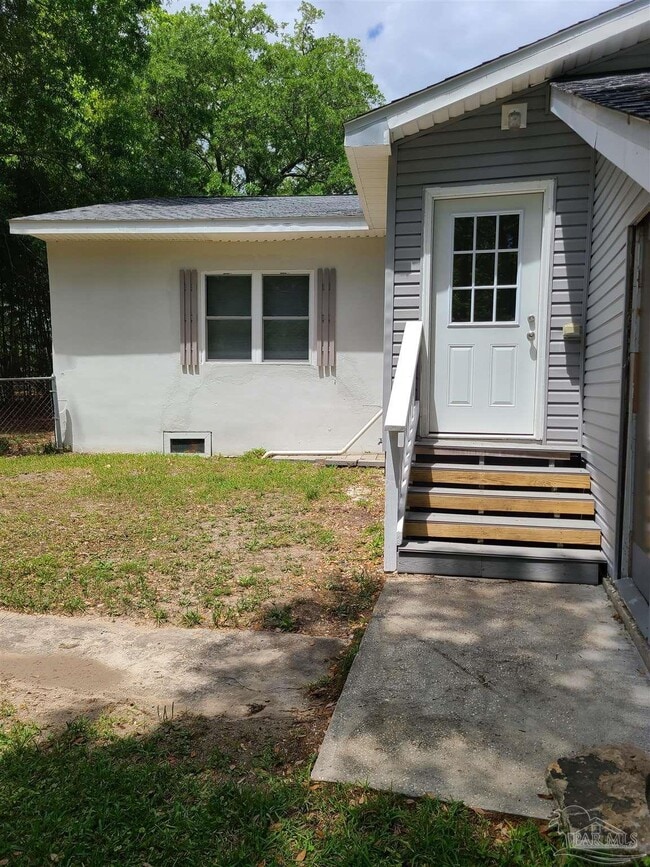 Building Photo - 6960 Klondike Rd