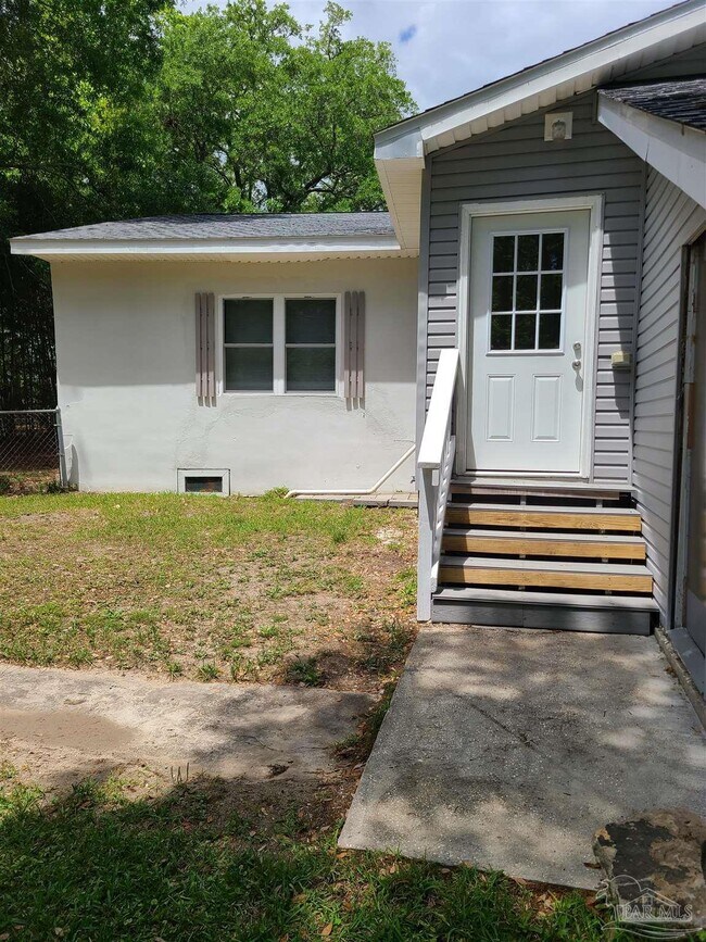 Building Photo - 6970 Klondike Rd