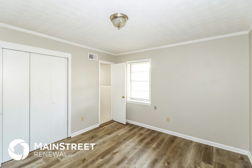 Building Photo - 3601 Hanna Dr