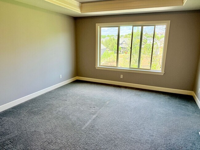 Building Photo - Custom Built Home-Bethany Village Delight
