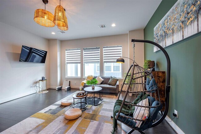 Building Photo - 3624 Griggs Rd