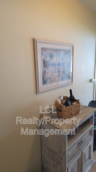 Building Photo - 17977 Lakeshore Dr