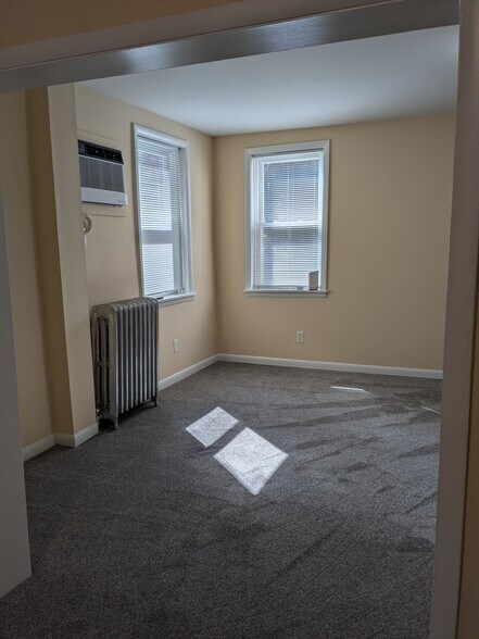 Building Photo - 535 Saint Joseph St