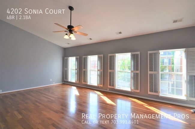 Building Photo - 4202 Sonia Ct
