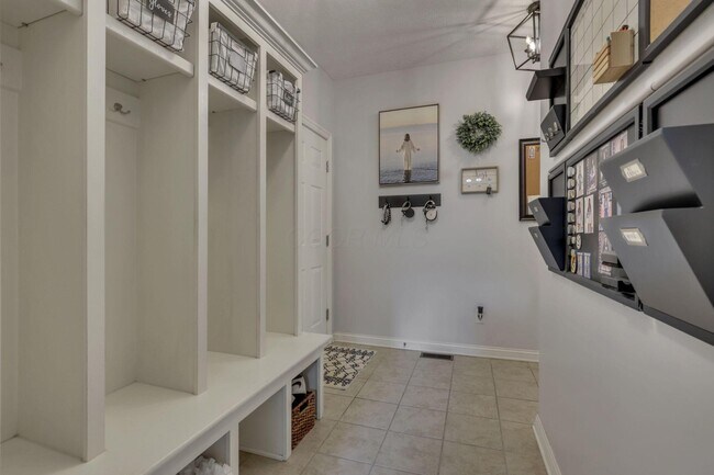 Building Photo - 7097 Pleasant Colony Cir