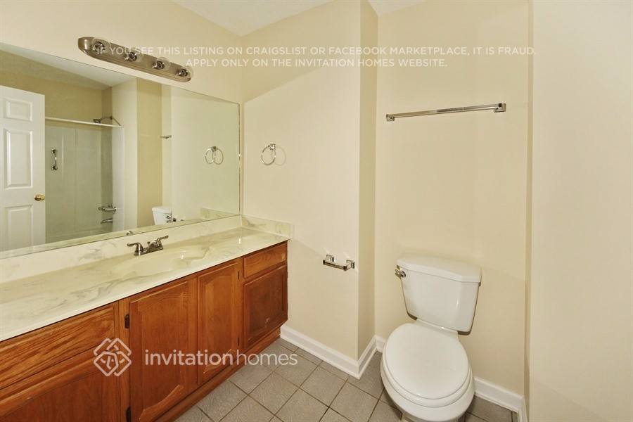 Building Photo - 1120 Jennings Dr