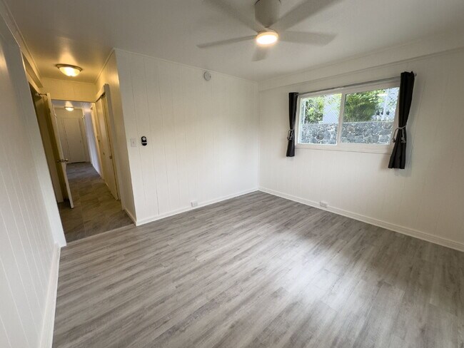 Building Photo - 1301 Kuuna St