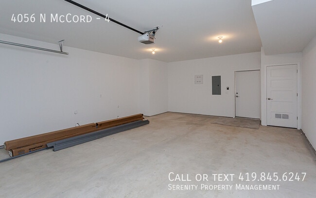 Building Photo - 4056 N McCord-4