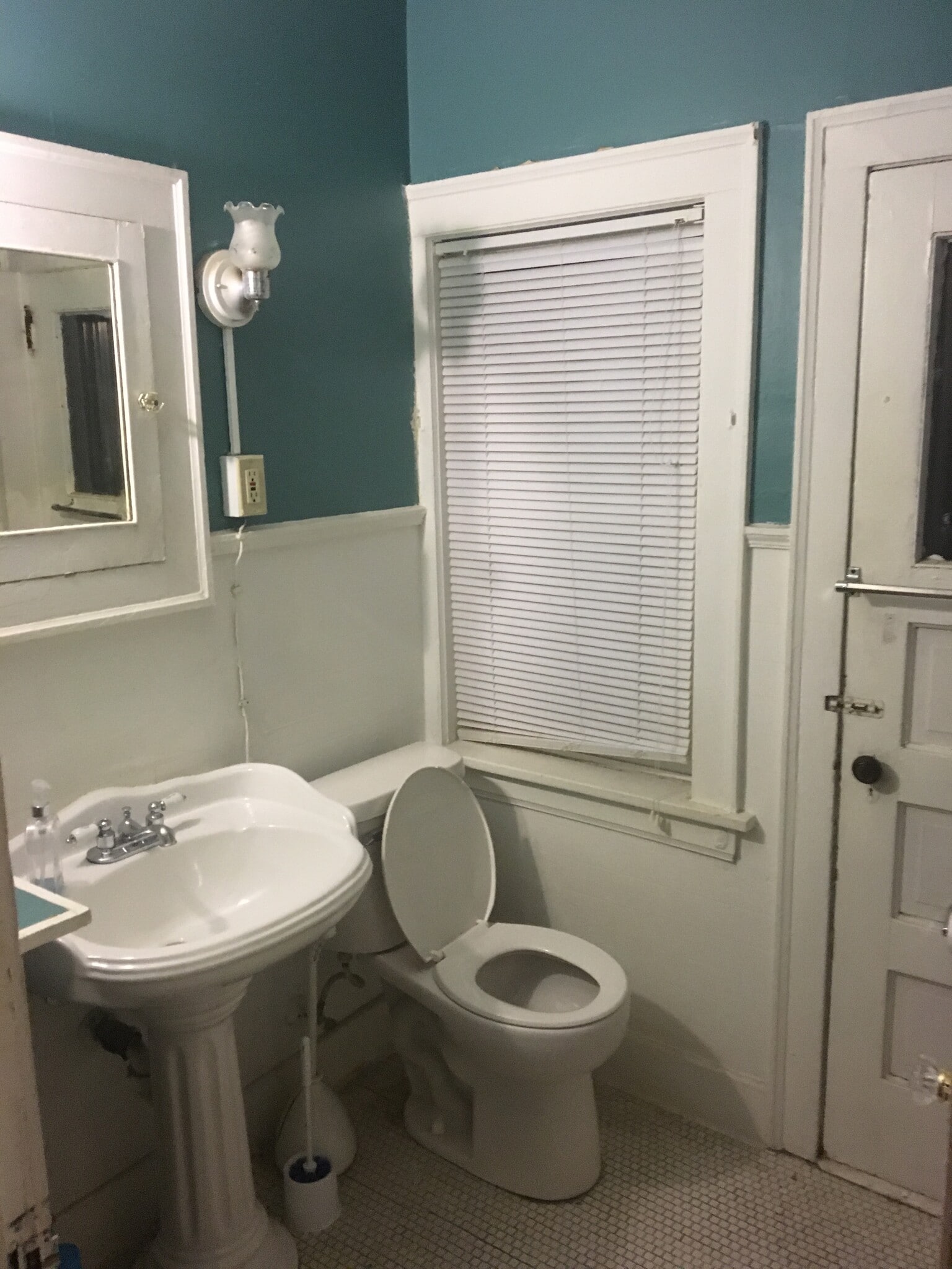 Building Photo - 1916 East 6th Street