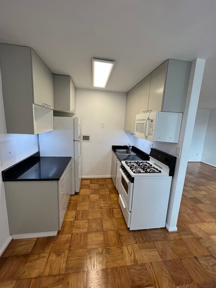 Kitchen - 2939 Van Ness St NW