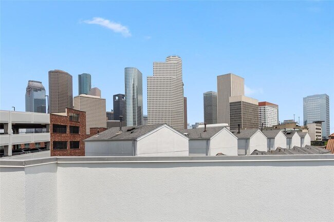 Building Photo - 108 Pierce St