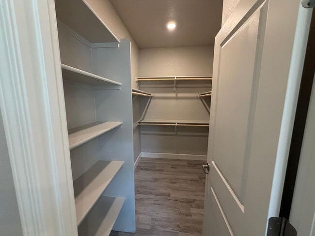 Building Photo - 3 bed/ 2 bath Reno home available in the Wild Stallion Estates