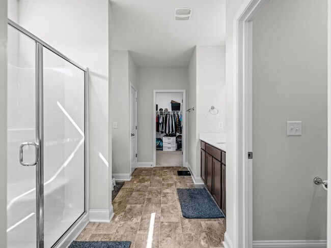 Building Photo - Towne Pointe Community