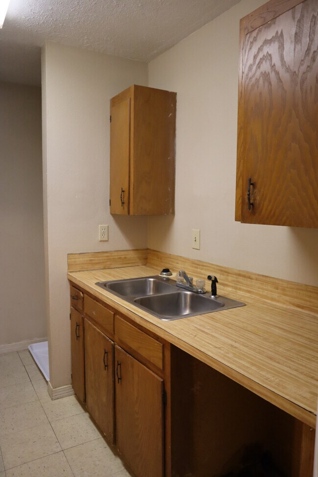 Building Photo - Scotsdale