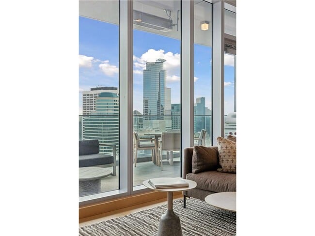 Building Photo - 255 Hennepin Ave