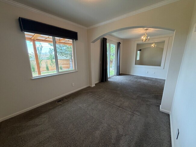 Building Photo - Beautiful Home in Stead!