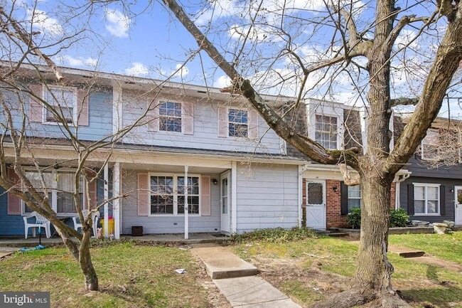 Primary Photo - 63 Villanova Ct