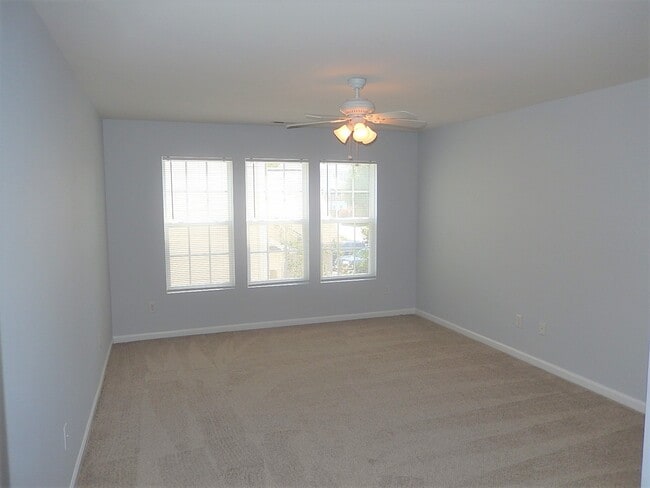 Building Photo - 304 Millicent Way
