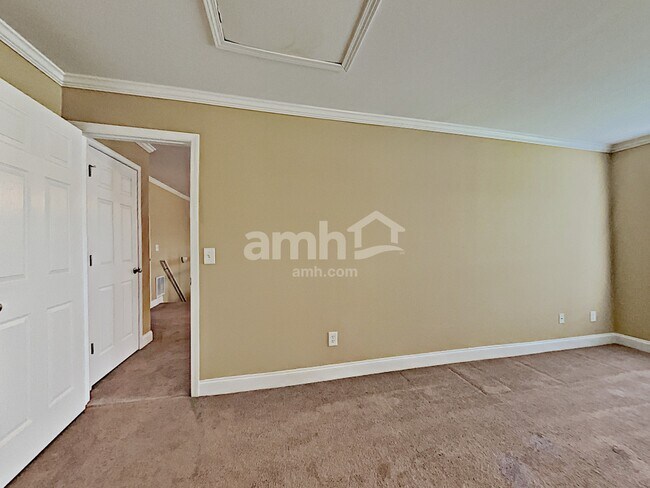 Building Photo - 731 Langley Farms Dr