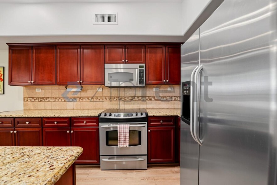 Building Photo - Unit 1167