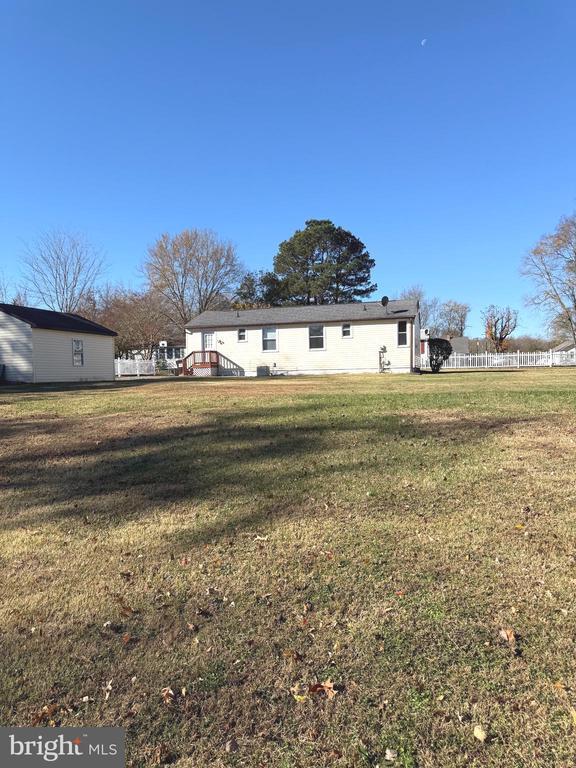 Building Photo - 17141 Gail Dr