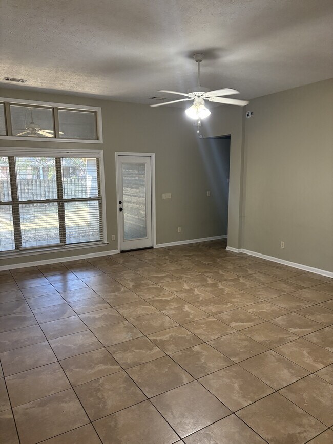 Building Photo - 9745 Silver Bell Ct