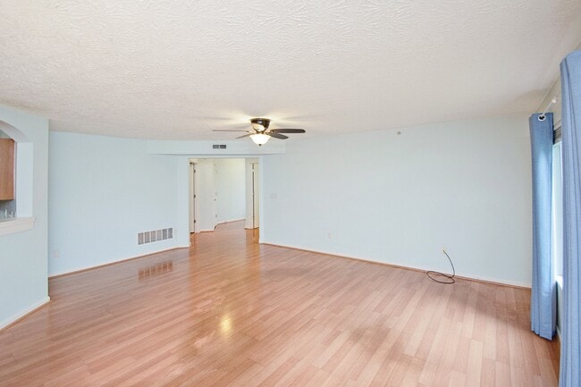 Building Photo - 6791 Cloudscape Way