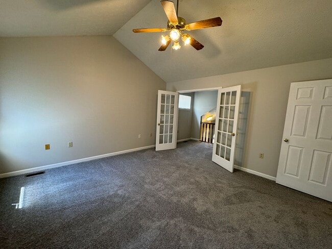 Building Photo - Eagle Creek 3 Bed 2.5 Bath