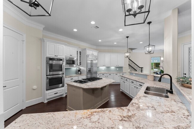 Building Photo - 5006 Newport Ct