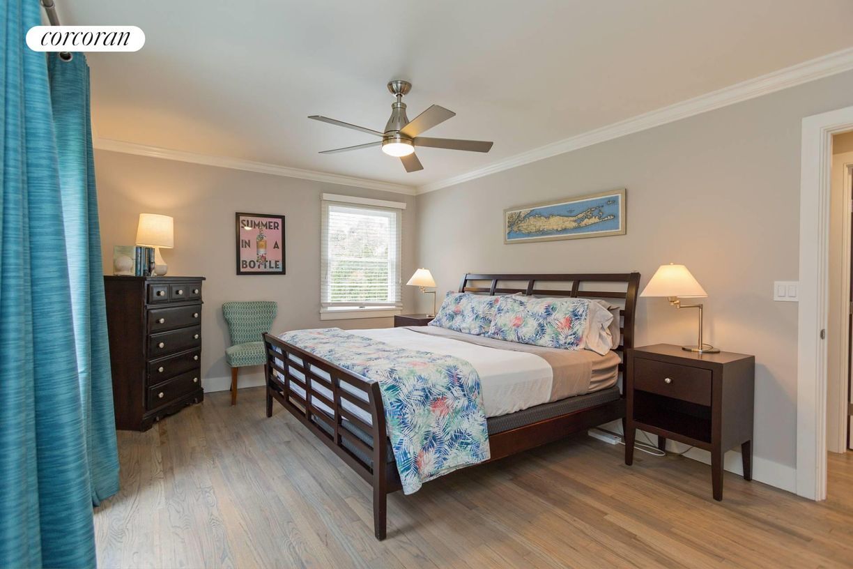 Building Photo - 348 Division St