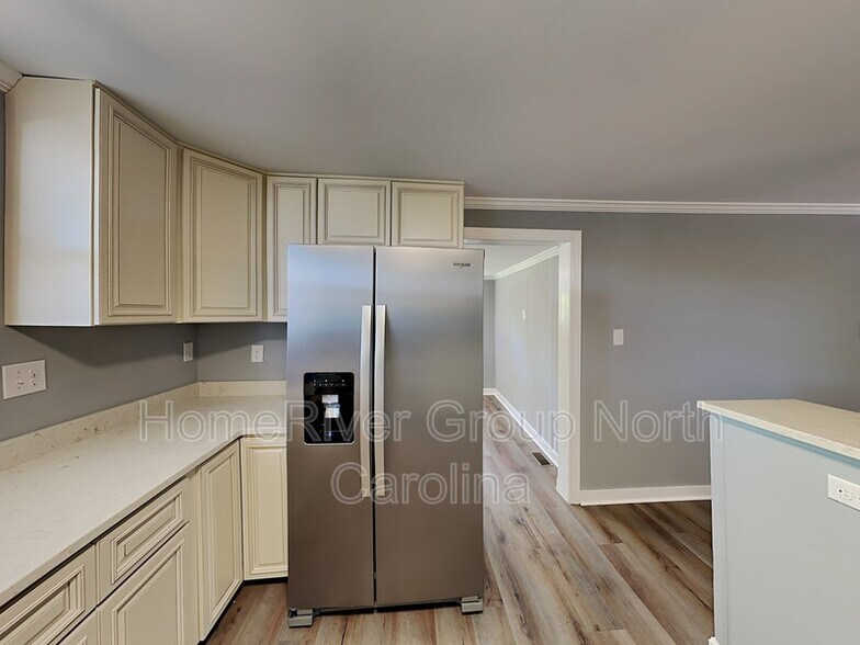 Building Photo - 308 Brawley Ave