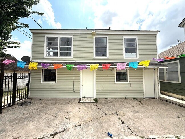 Primary Photo - 106 Hanover St
