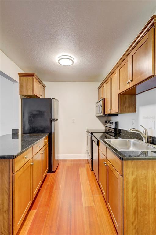 Building Photo - 210 5th Ave S