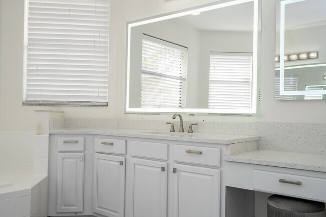 Building Photo - 3774 Eagle Isle Cir