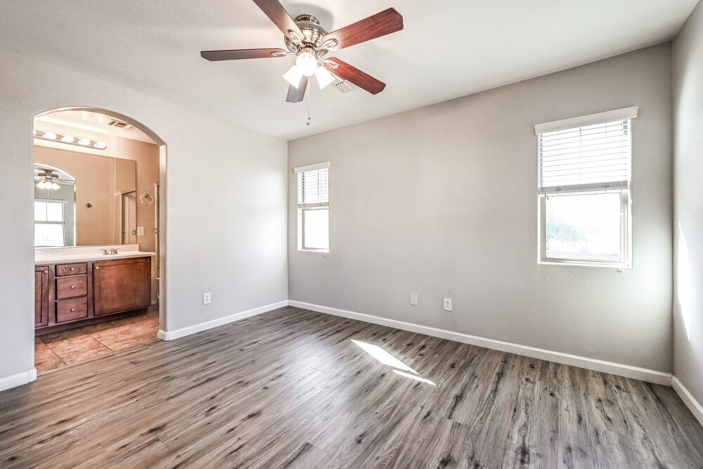 Building Photo - 10324 W Sands Dr