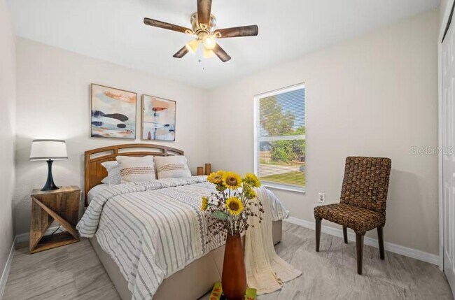 Building Photo - 2715 Lee St