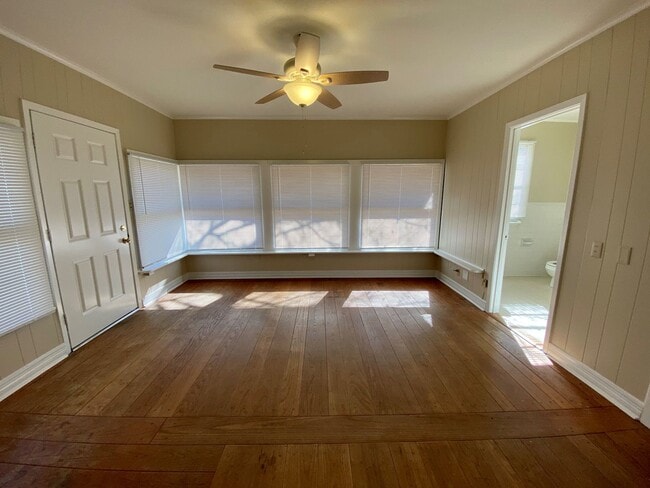 Building Photo - South Highlands Bungalow for Lease | 71104...